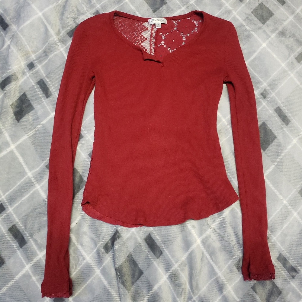 Long sleeve red top